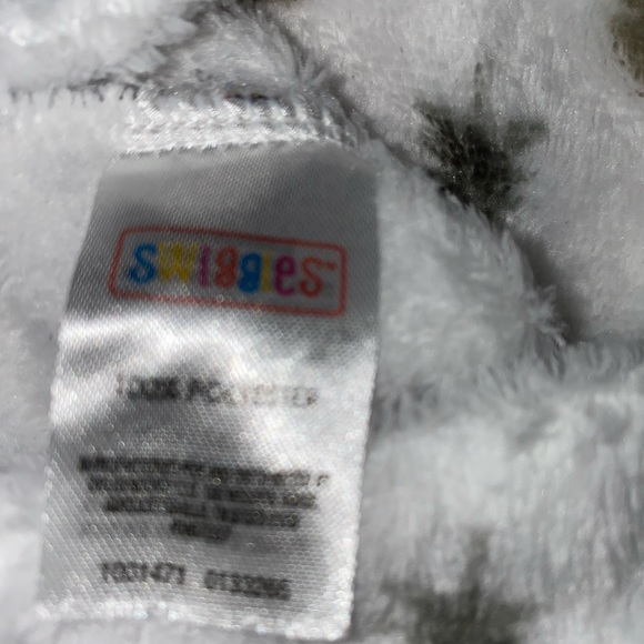 Bundle of 3 Swaddles - Picture 3 of 7